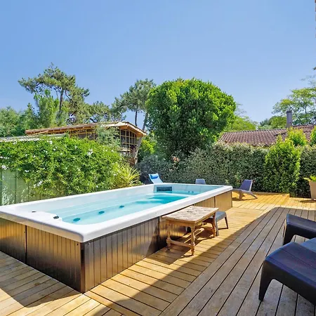 Mesange-cap Ferret Centre * Леж-Кап-Ферре