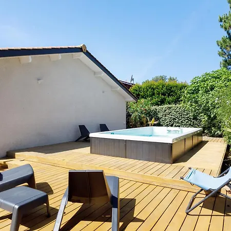 Mesange-cap Ferret Centre * Леж-Кап-Ферре