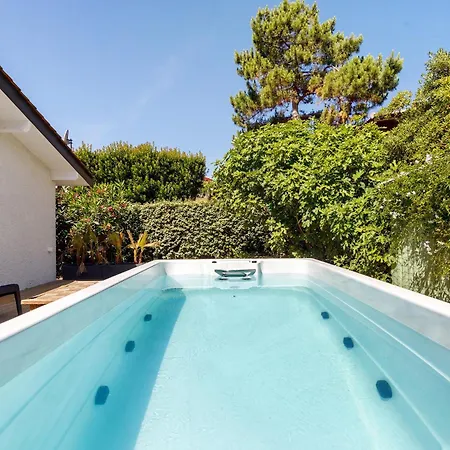 Mesange-cap Ferret Centre * Леж-Кап-Ферре